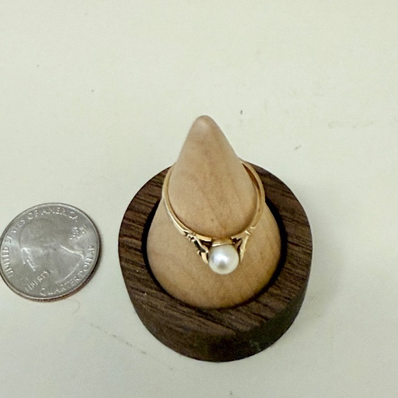 Victorian Antique Pearl Ring – 10K Yellow Gold – Size 7 – Early 1900s - Picture 2 of 5